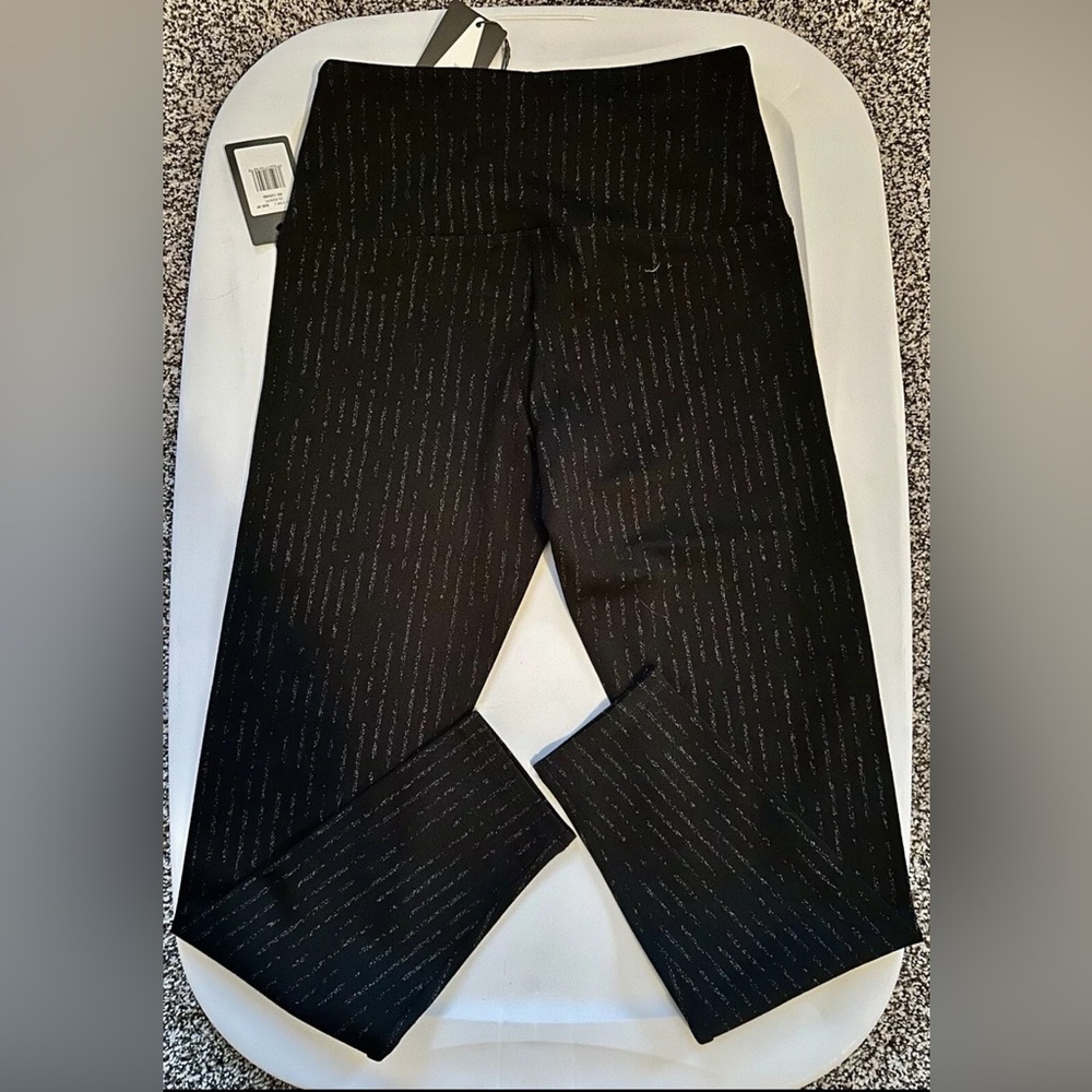 NWT Lysse Signature Patterned Ponte Knit Leggings Size SP Womens Streak Jacquard